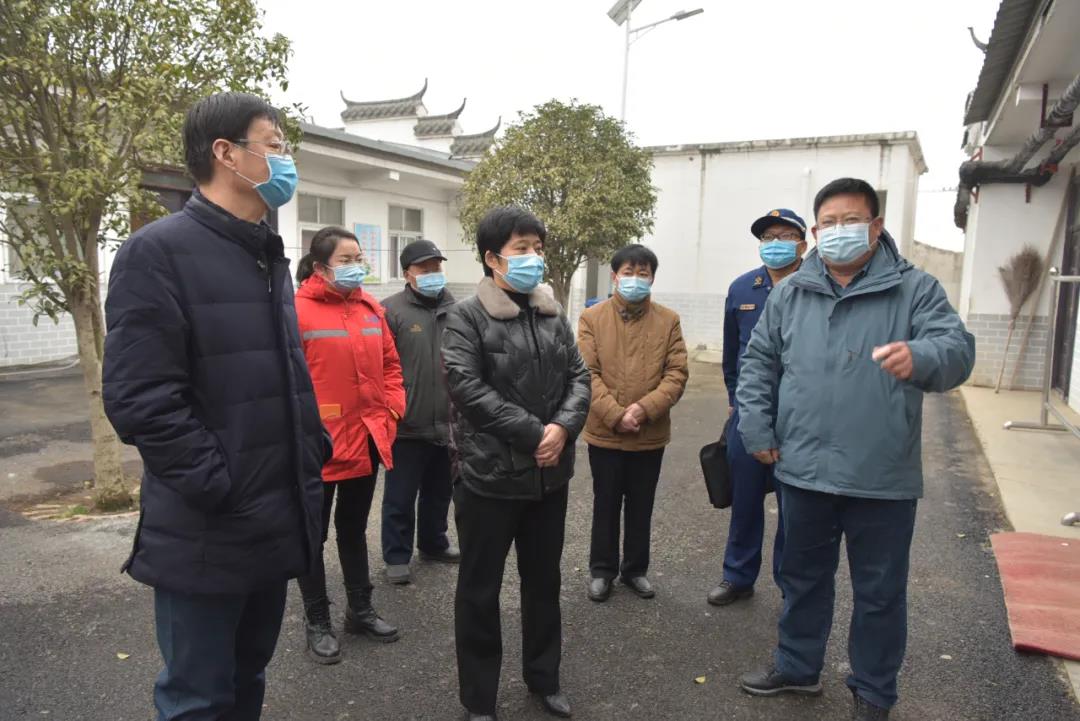 平舆县副县长马全丽督导检查疫情防控和安全生产工作